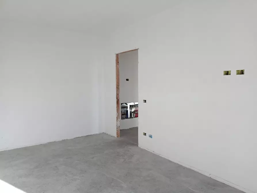 Immagine 8 di Appartamento in vendita  a Saltrio