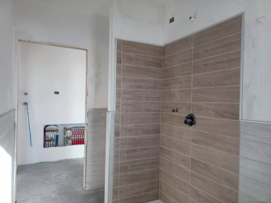 Immagine 5 di Appartamento in vendita  a Saltrio