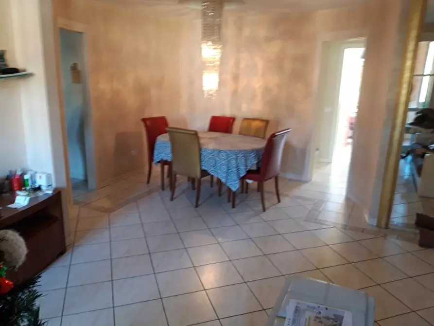 Immagine 2 di Appartamento in vendita  a Montecatini Terme