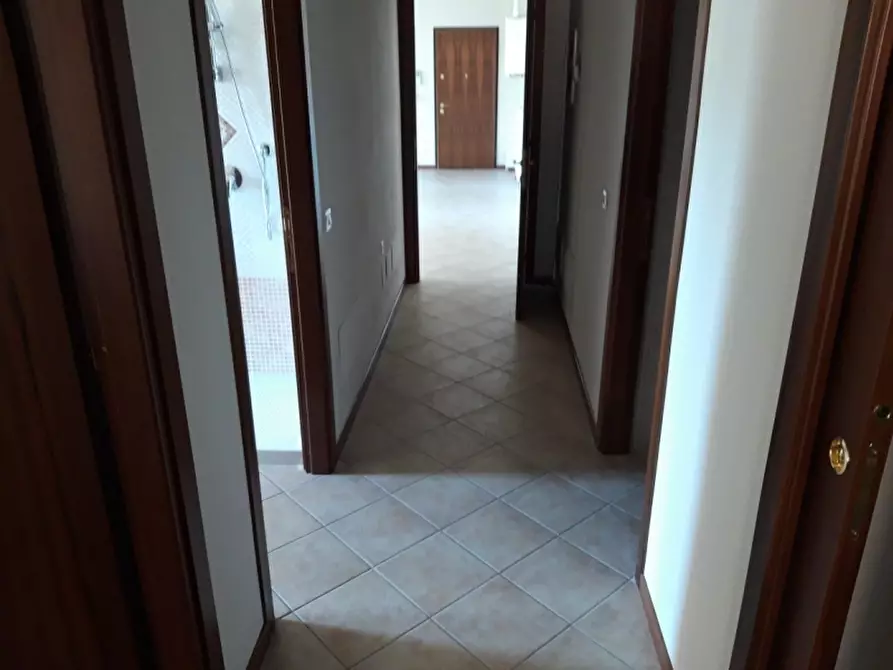 Immagine 11 di Appartamento in vendita  a Montecatini Terme