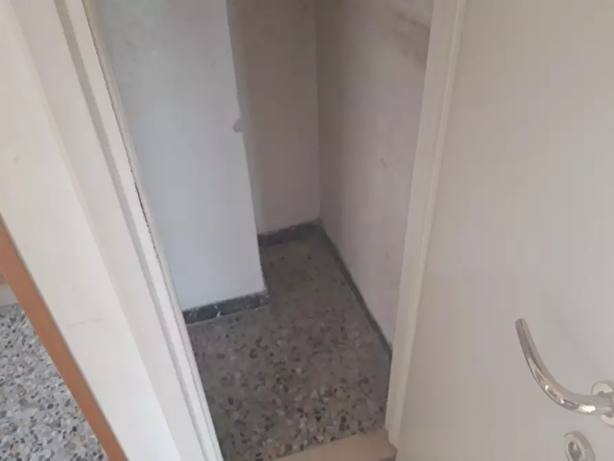 Immagine 11 di Appartamento in vendita  a Montecatini Terme