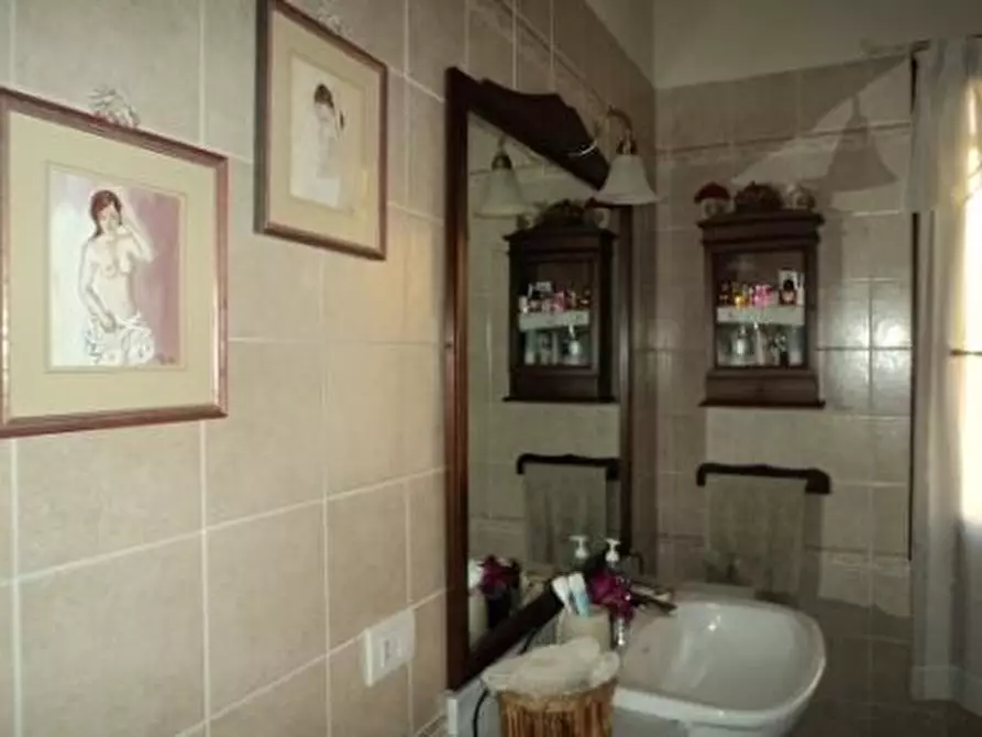 Immagine 11 di Villetta a schiera in vendita  a Montecatini Terme