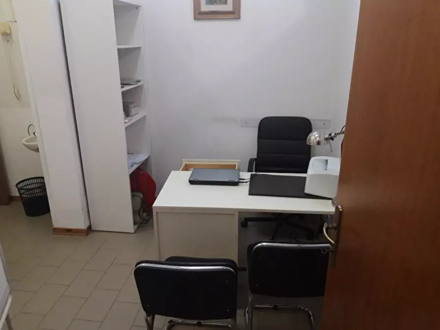 Immagine 11 di Ufficio in vendita  in Corso Matteotti a Montecatini Terme
