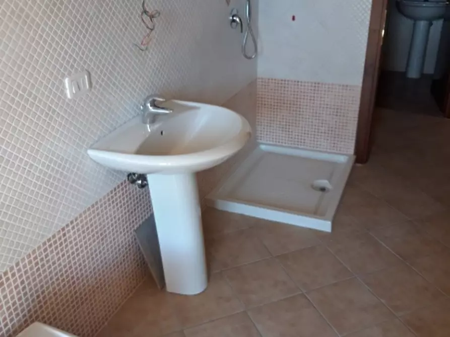 Immagine 13 di Appartamento in vendita  a Montecatini Terme