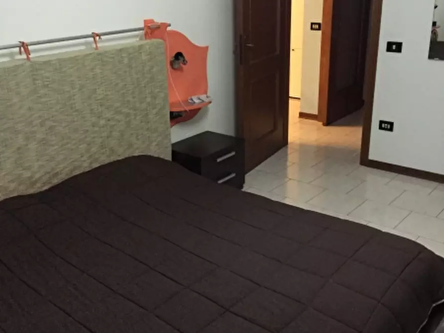 Immagine 11 di Appartamento in vendita  a Massa E Cozzile