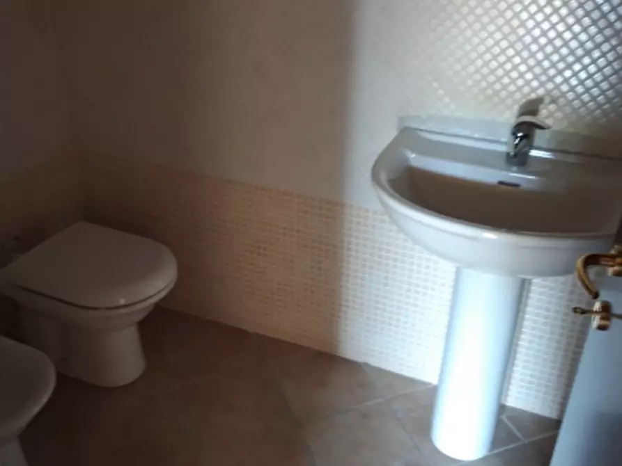 Immagine 14 di Appartamento in vendita  a Montecatini Terme