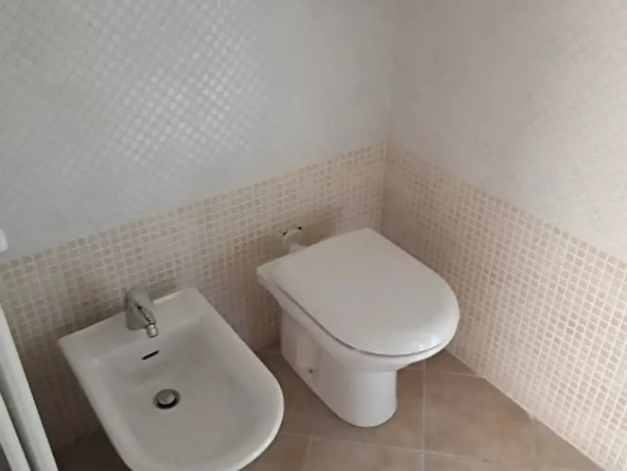 Immagine 17 di Appartamento in vendita  a Montecatini Terme