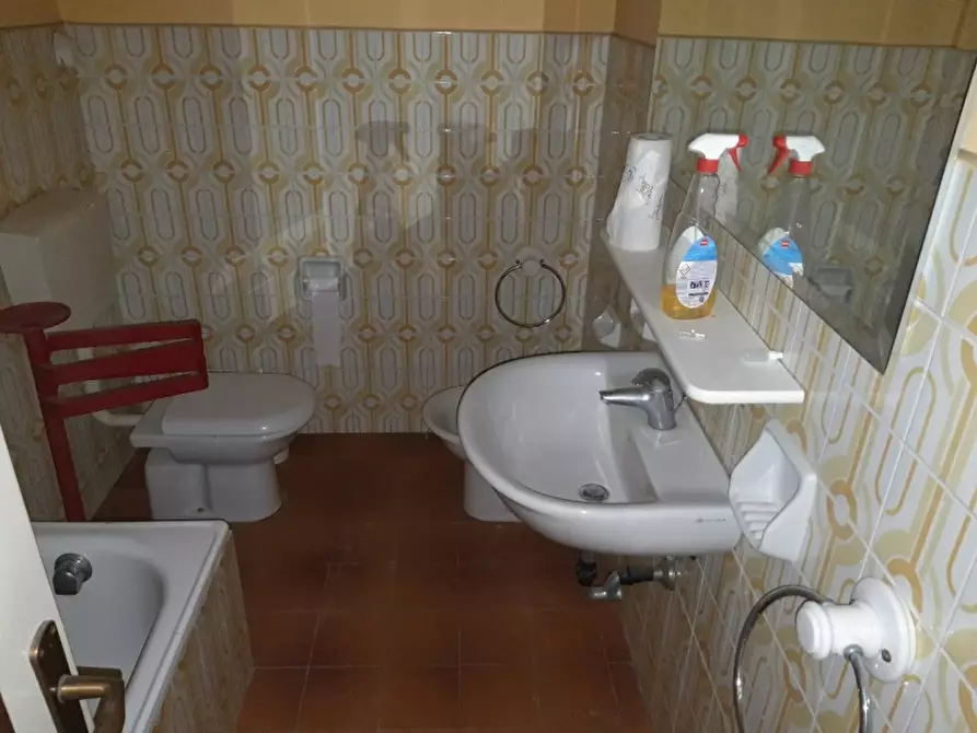 Immagine 19 di Appartamento in vendita  a Montecatini Terme