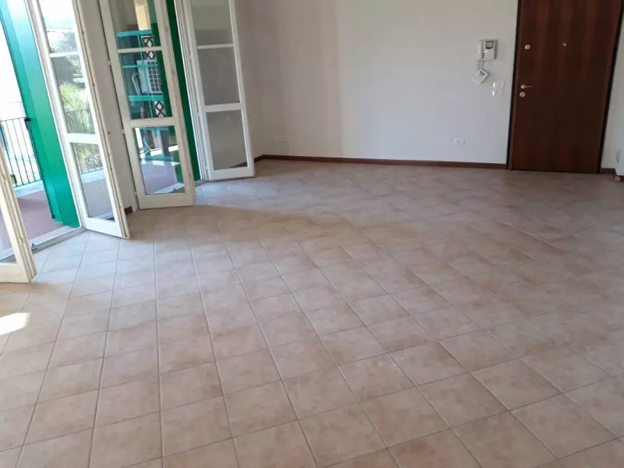 Immagine 4 di Appartamento in vendita  a Montecatini Terme