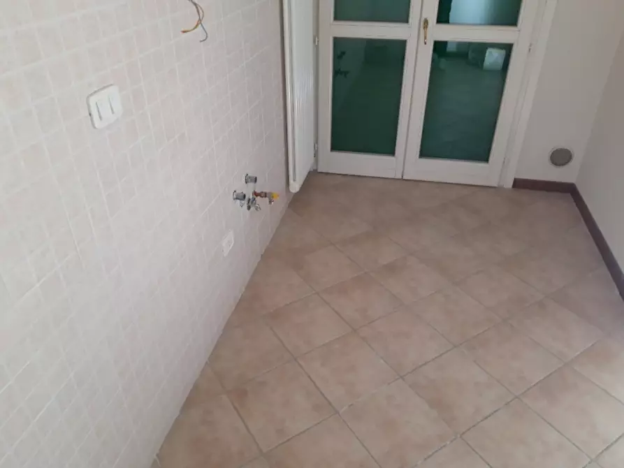 Immagine 8 di Appartamento in vendita  a Montecatini Terme