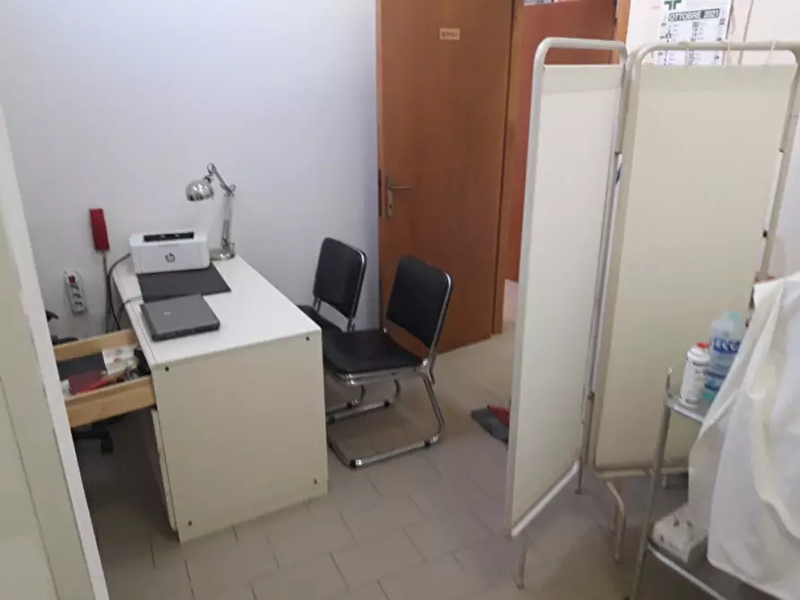 Immagine 9 di Ufficio in vendita  in Corso Matteotti a Montecatini Terme