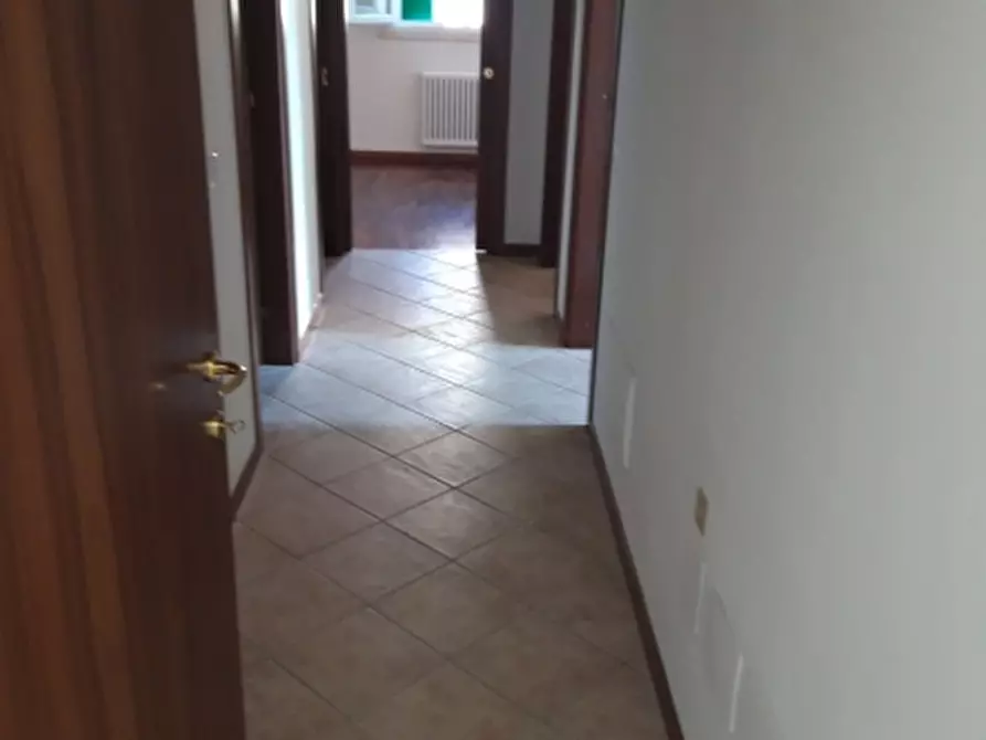 Immagine 10 di Appartamento in vendita  a Montecatini Terme