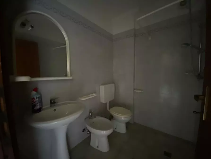 Immagine 3 di Appartamento in vendita  in Via Belvedere a Massa E Cozzile