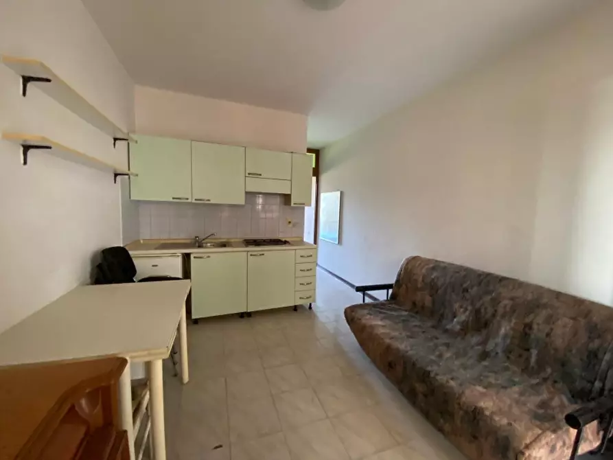 Immagine 5 di Appartamento in vendita  in Via Belvedere a Massa E Cozzile