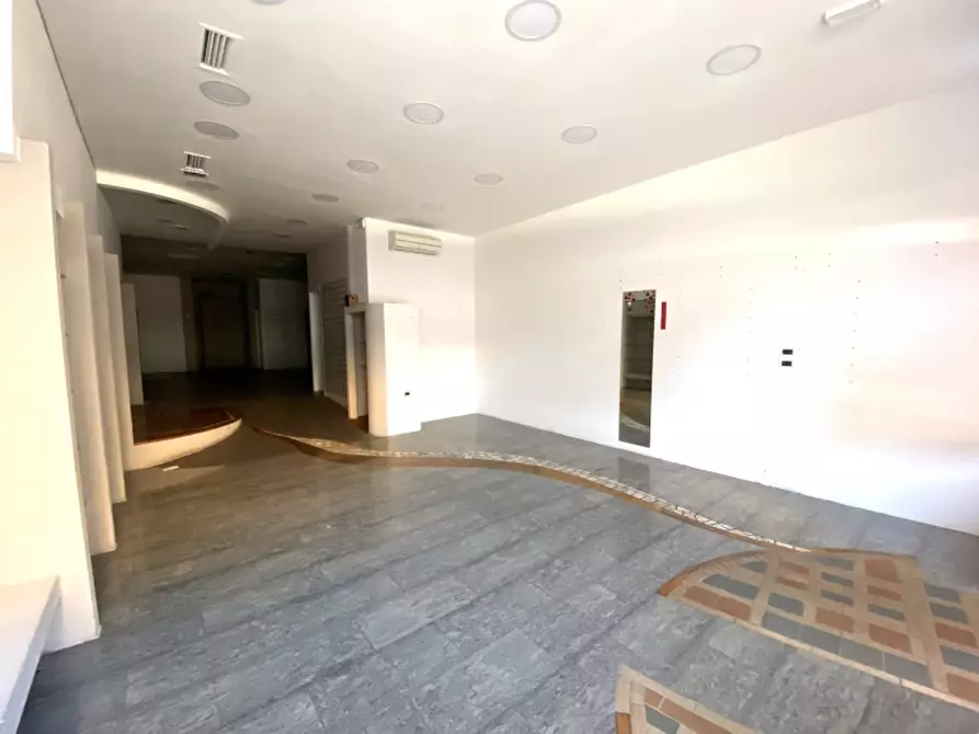 Immagine 5 di Locale commerciale in affitto  in Corso Matteotti a Montecatini Terme