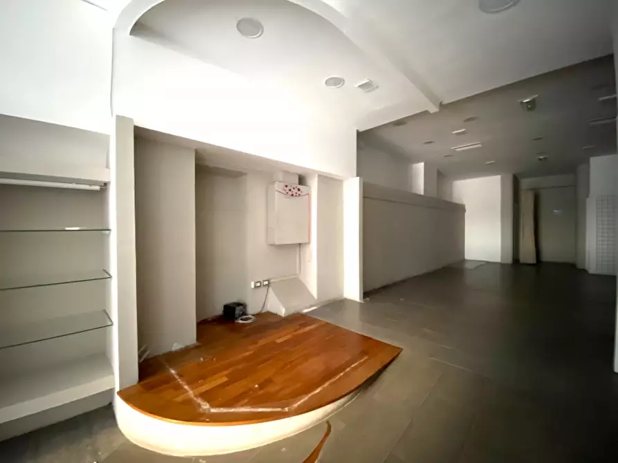 Immagine 8 di Locale commerciale in affitto  in Corso Matteotti a Montecatini Terme