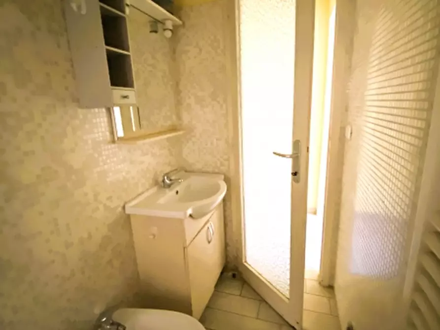 Immagine 4 di Appartamento in vendita  in Via Piemonte a Montecatini Terme