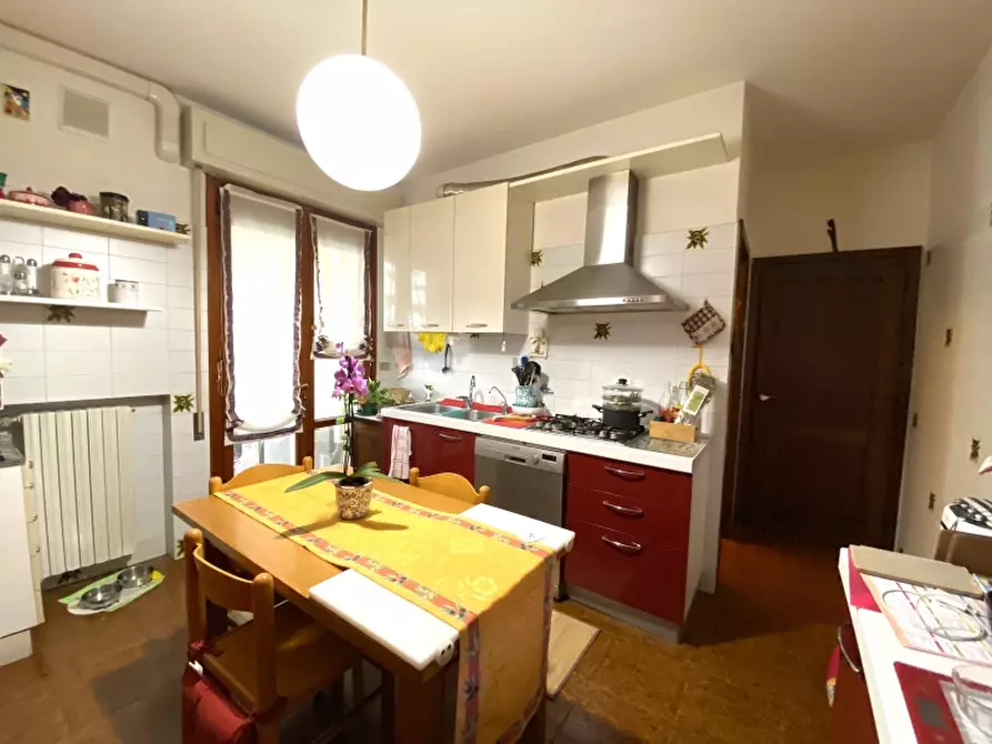 Immagine 25 di Appartamento in vendita  in Via Papa Giovanni XXIII a Montecatini Terme