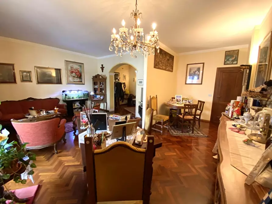 Immagine 4 di Appartamento in vendita  in Via Papa Giovanni XXIII a Montecatini Terme