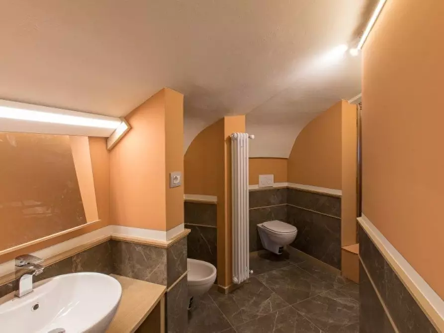 Immagine 16 di Appartamento in vendita  in Viale Marconi a Montecatini Terme