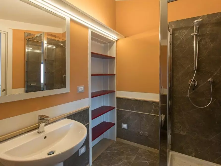 Immagine 20 di Appartamento in vendita  in Viale Marconi a Montecatini Terme