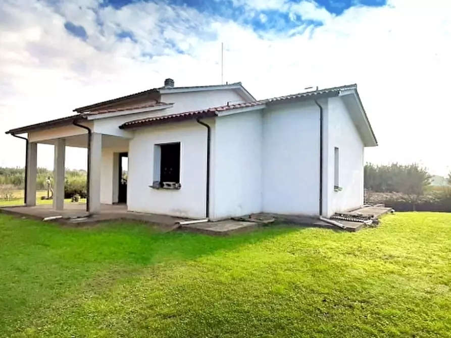 Immagine 4 di Villa in vendita  in Viale Matteotti a Larciano