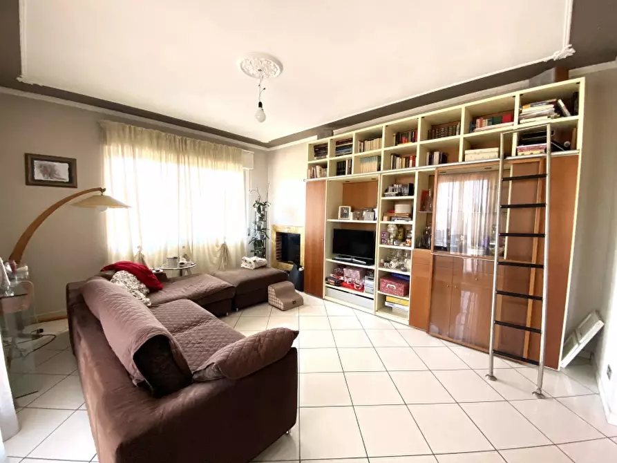 Immagine 5 di Appartamento in vendita  in Via Monteverdi a Montecatini Terme