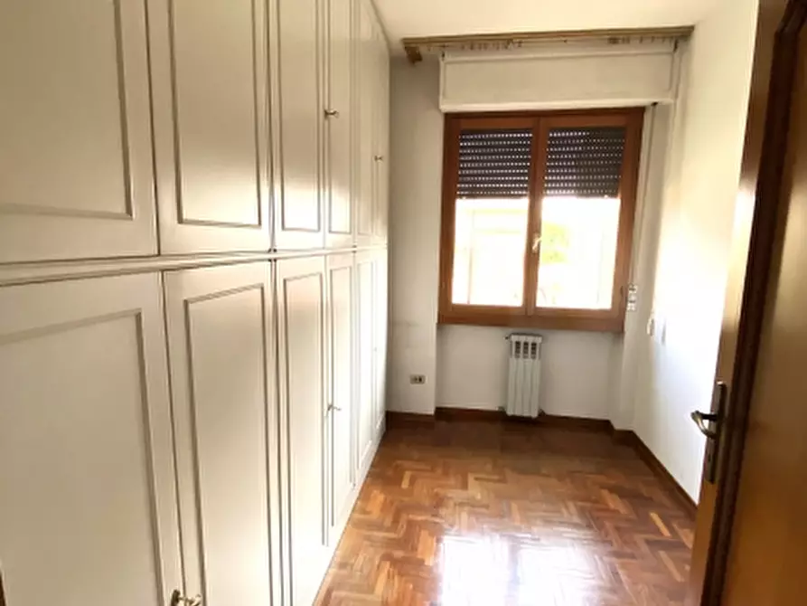 Immagine 11 di Appartamento in vendita  in Via Baccelli a Montecatini Terme