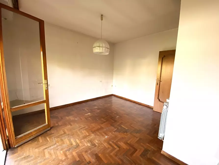 Immagine 12 di Appartamento in vendita  in Via Baccelli a Montecatini Terme