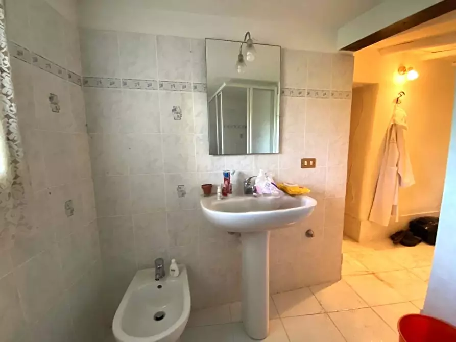 Immagine 14 di Appartamento in vendita  in Via Pasquini a Massa E Cozzile