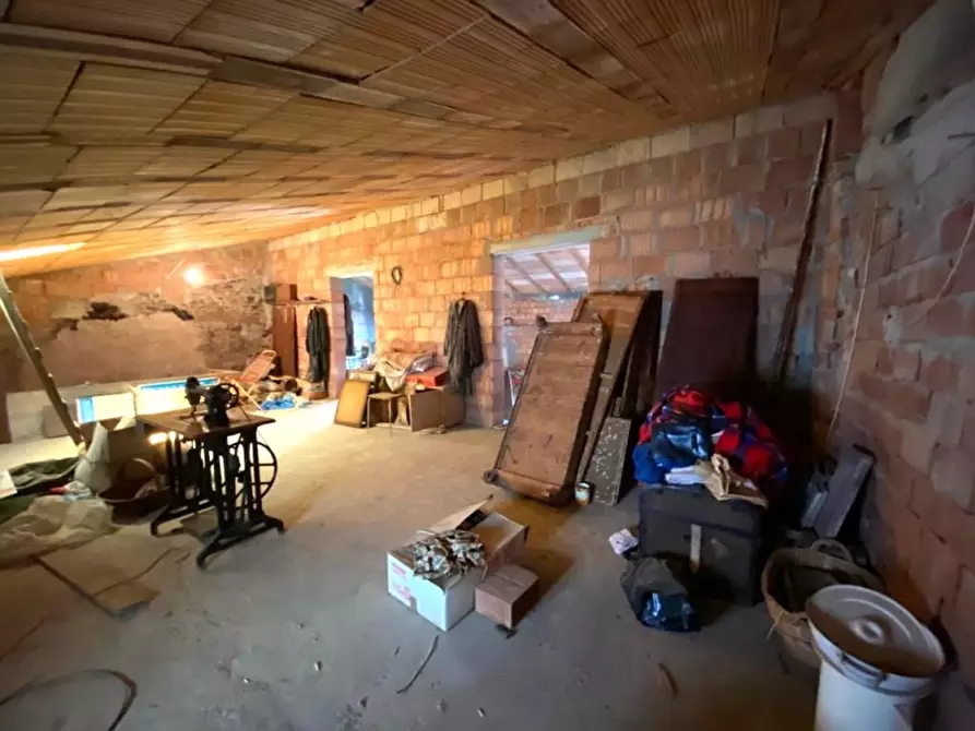 Immagine 6 di Appartamento in vendita  in Via Pasquini a Massa E Cozzile