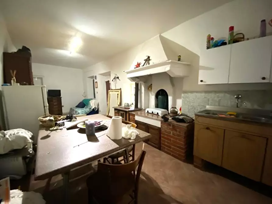 Immagine 10 di Appartamento in vendita  in Via Pasquini a Massa E Cozzile