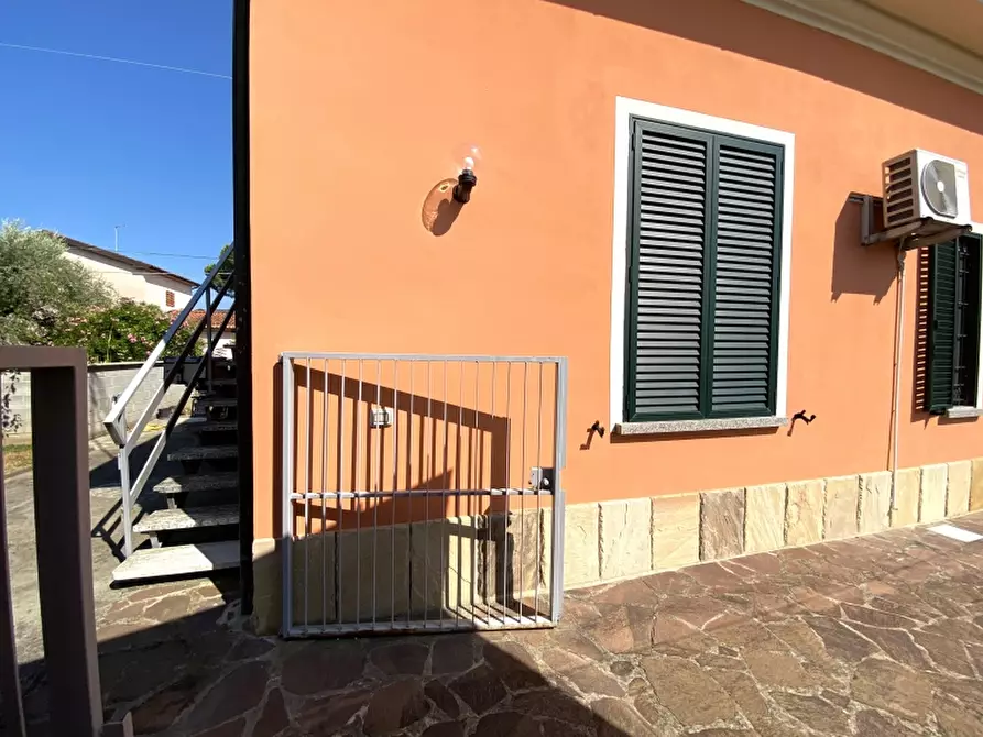 Immagine 2 di Villa in vendita  in Via Tripoli a Montecatini Terme