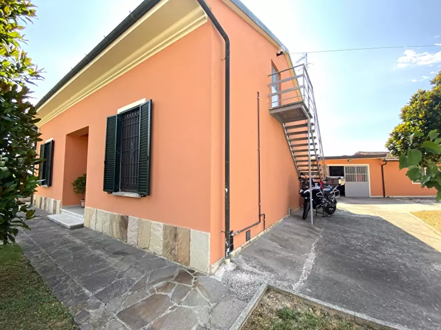 Immagine 27 di Villa in vendita  in Via Tripoli a Montecatini Terme