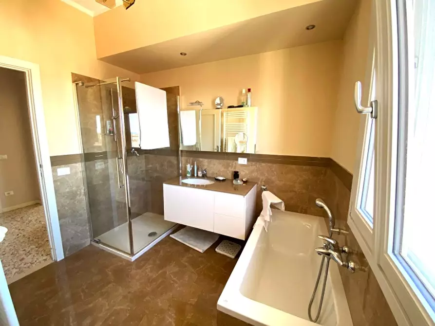 Immagine 24 di Appartamento in vendita  in Corso Roma a Montecatini Terme