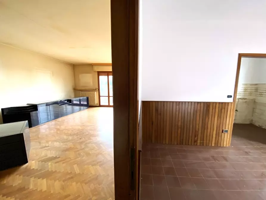 Immagine 10 di Appartamento in vendita  in Via Niccolò Paganini a Montecatini Terme