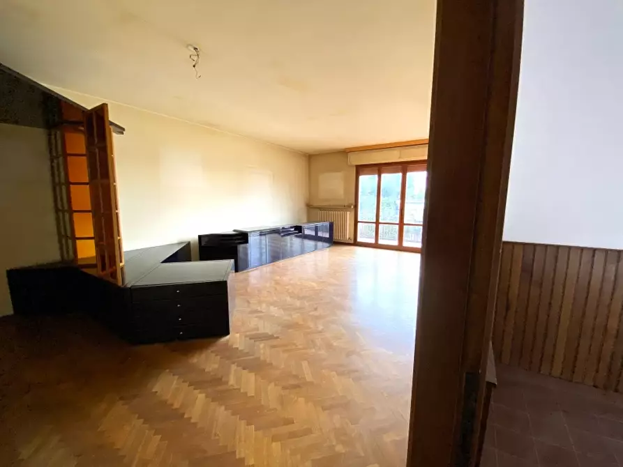 Immagine 12 di Appartamento in vendita  in Via Niccolò Paganini a Montecatini Terme