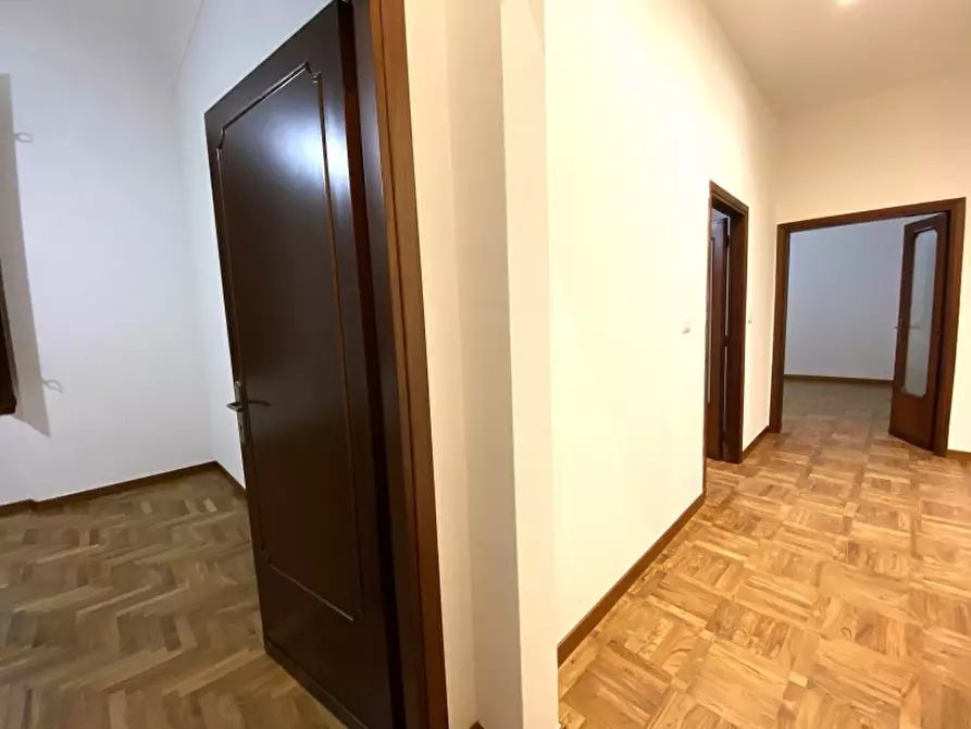 Immagine 17 di Appartamento in vendita  in Corso Matteotti a Montecatini Terme