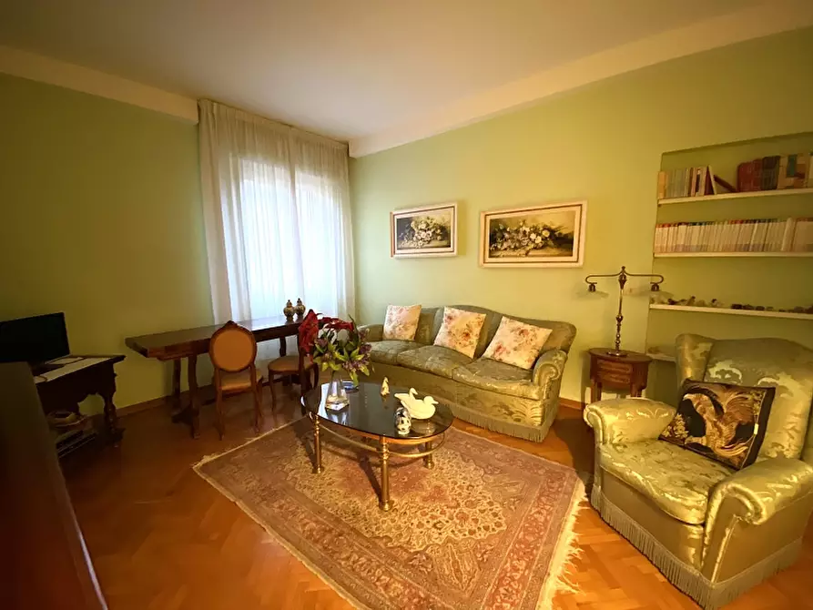 Immagine 2 di Appartamento in vendita  in Viale Fedeli a Montecatini Terme