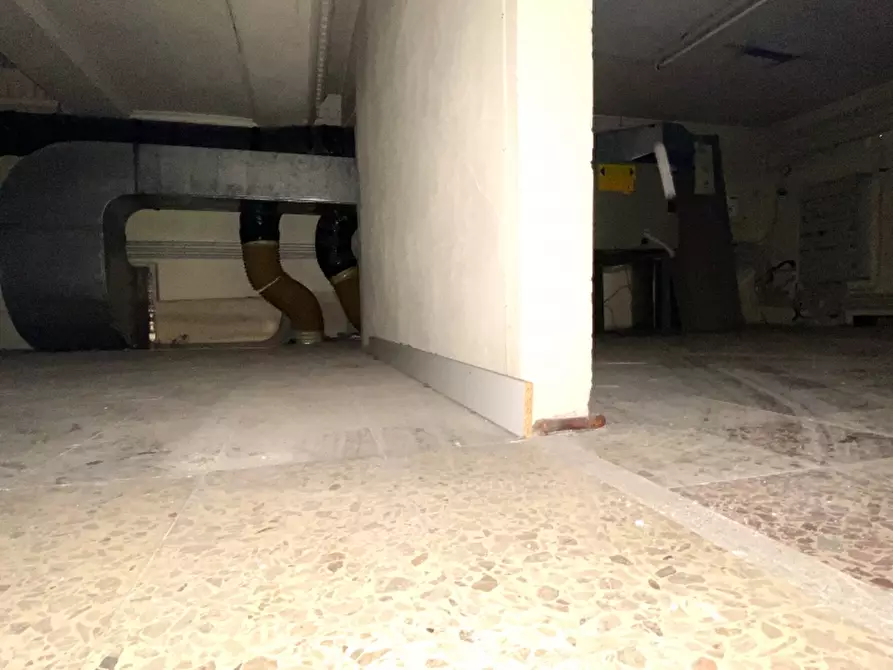 Immagine 14 di Negozio in affitto  in Corso Matteotti a Montecatini Terme