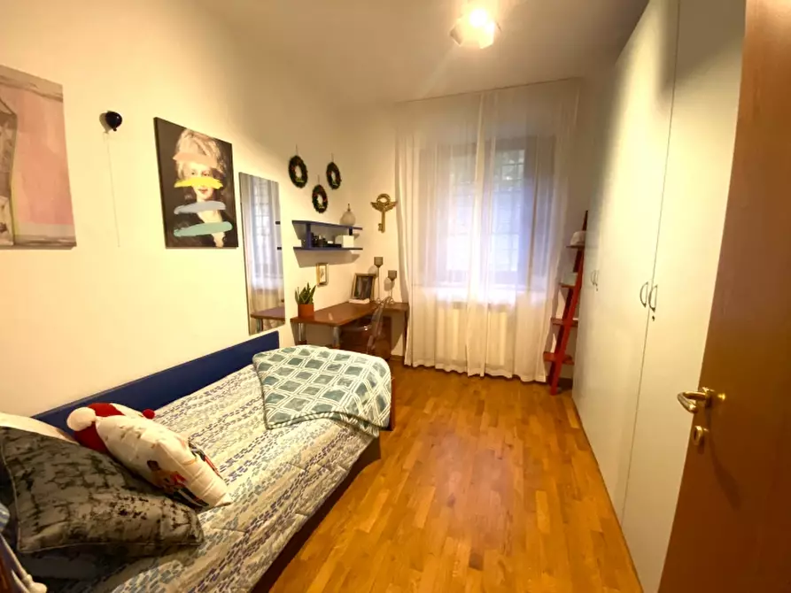 Immagine 14 di Appartamento in vendita  in Piazza Cavour a Massa E Cozzile