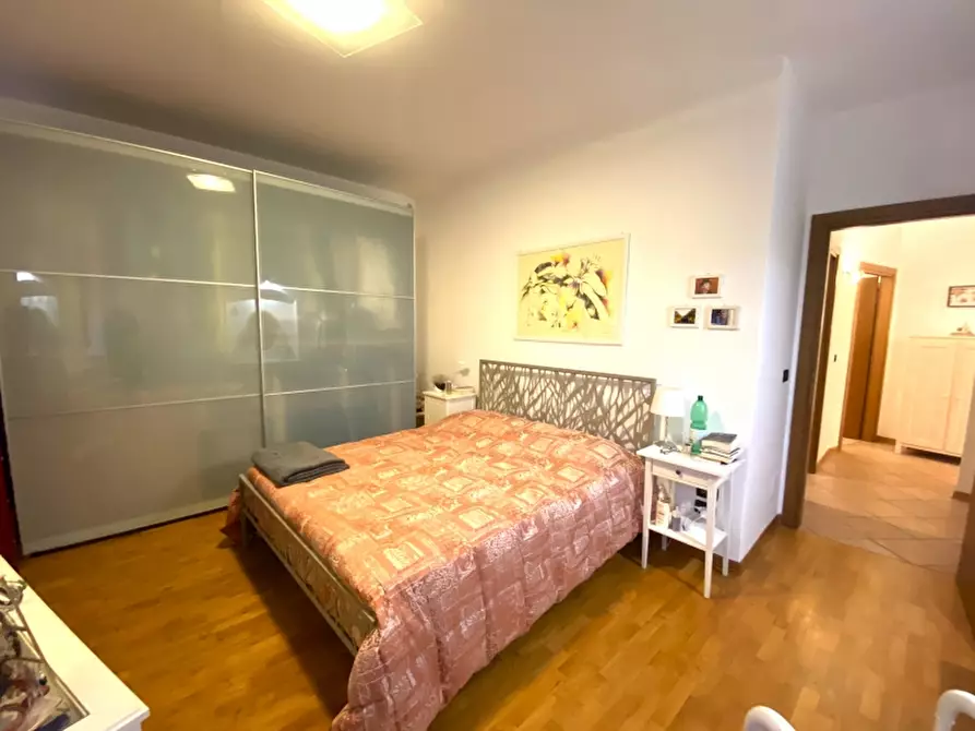 Immagine 16 di Appartamento in vendita  in Piazza Cavour a Massa E Cozzile