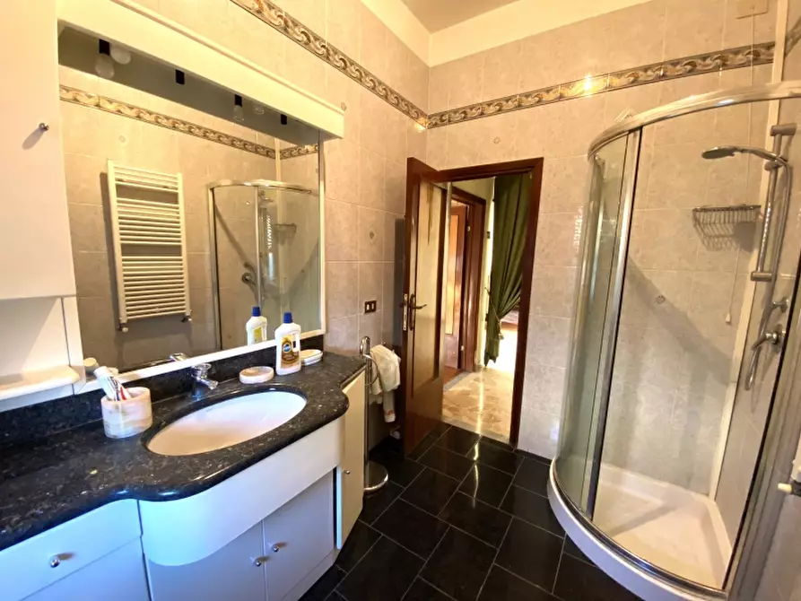 Immagine 14 di Villa in vendita  in Via Ugo Foscolo a Buggiano