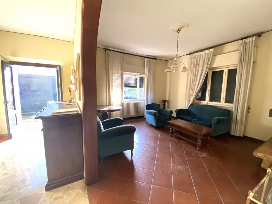 Immagine 5 di Villa in vendita  in Via Ugo Foscolo a Buggiano