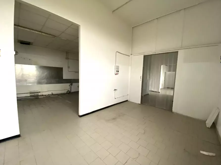 Immagine 12 di Laboratorio in affitto  in del Salsero a Montecatini Terme