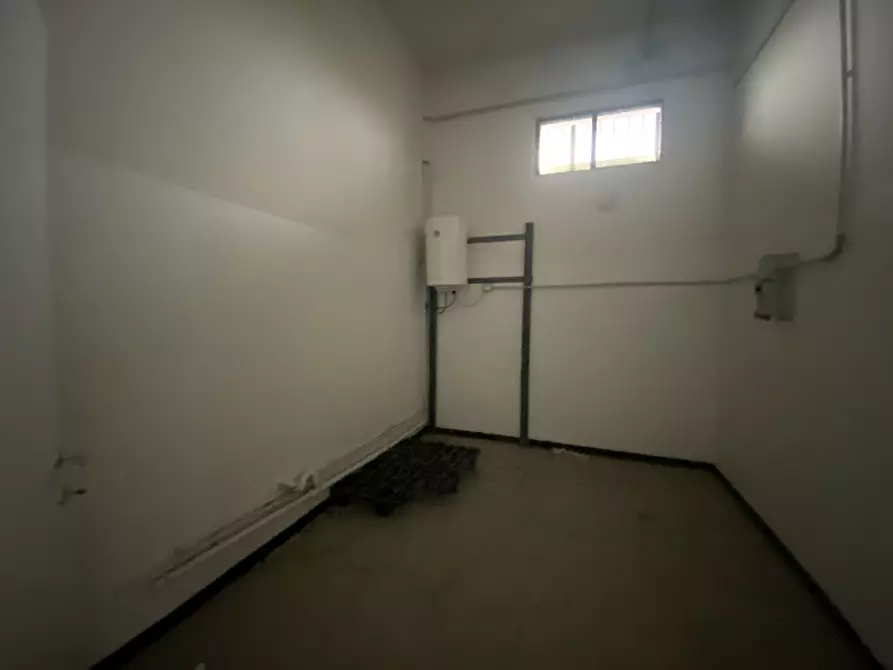 Immagine 13 di Laboratorio in affitto  in del Salsero a Montecatini Terme