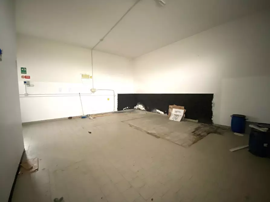 Immagine 3 di Laboratorio in affitto  in del Salsero a Montecatini Terme