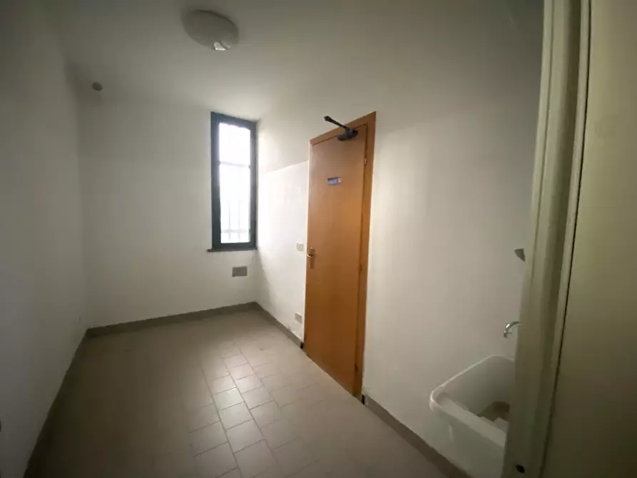 Immagine 22 di Laboratorio in affitto  in del Salsero a Montecatini Terme