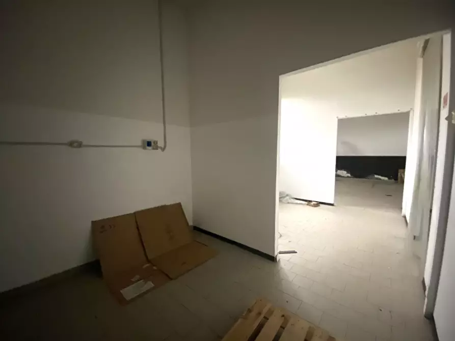 Immagine 4 di Laboratorio in affitto  in del Salsero a Montecatini Terme