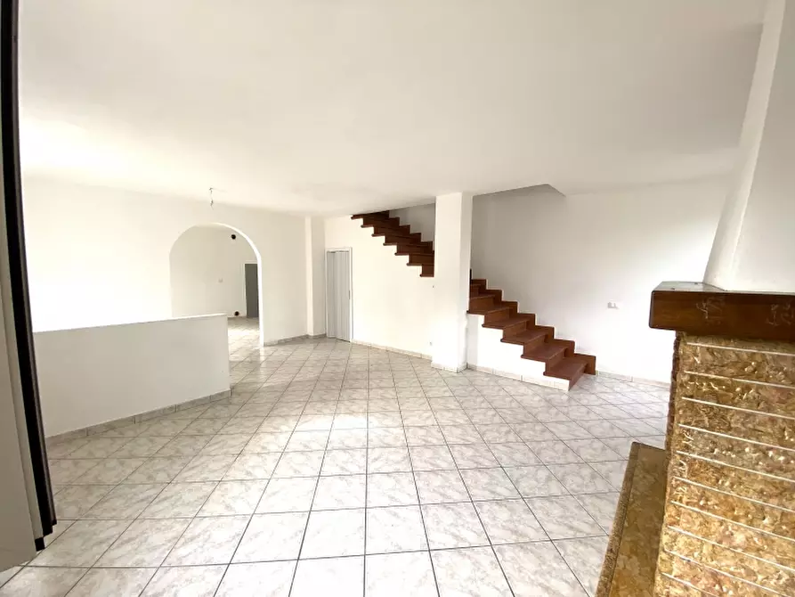 Immagine 2 di Villa in vendita  in Via Ponte Buggianese (PT) a Buggiano